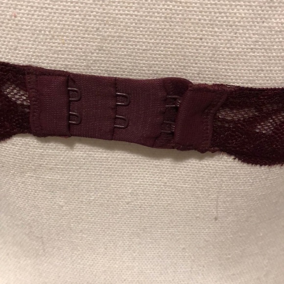 VS PINK Lace Detail Push Up Bra - Picture 6 of 9